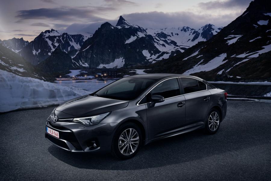  Toyota Avensis Sedan (T270) 2015 года  (фото 11 из 34)